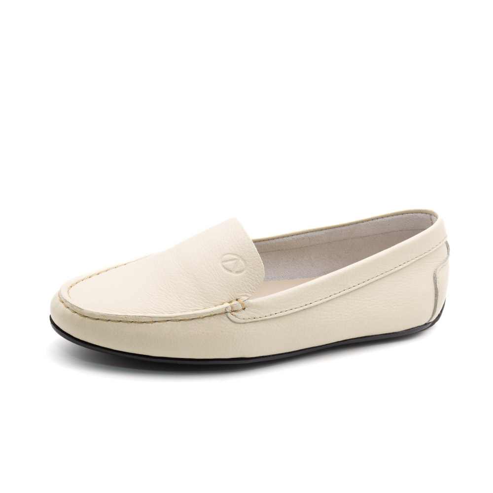 Mocassim Feminino Liv em Couro Alfa Off White - 36009AO Mocassim Feminino Liv em Couro Alfa Off White - 36009AO