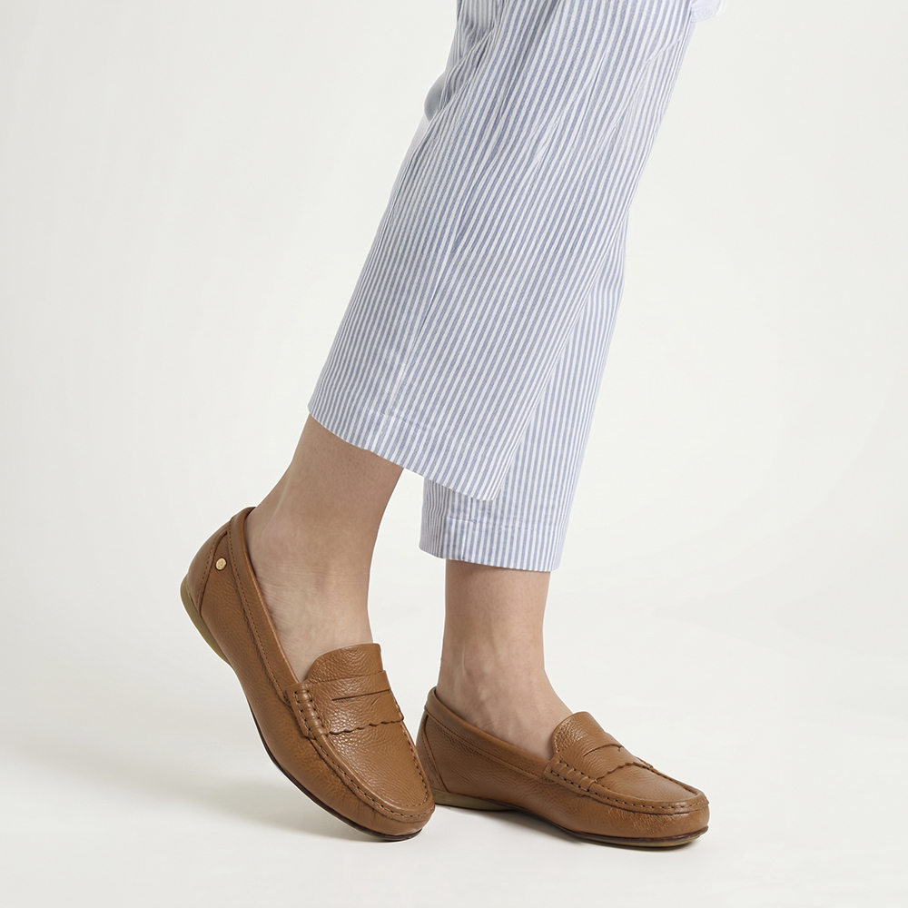 Mocassim Feminino Soleil em Couro Alfa Camel - 45028AC Mocassim Feminino Soleil em Couro Alfa Camel - 45028AC