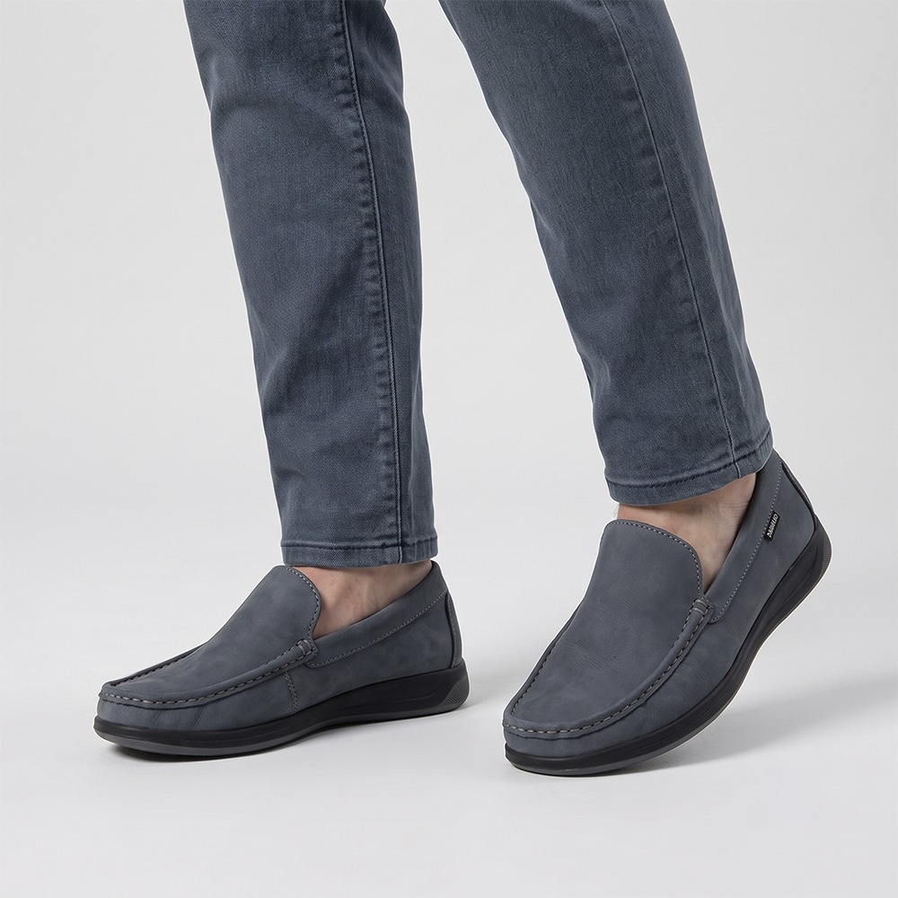 Mocassim Masculino Code em Couro Nobuck Cinza - 9335NC