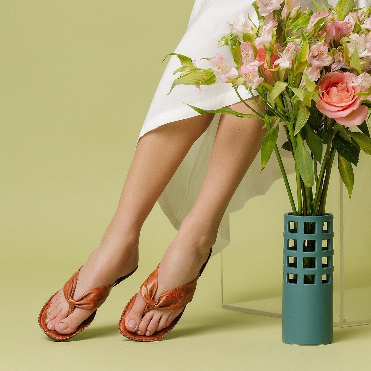 Sandália Rasteira Jade em Couro Alure Cobre - 12404AC Sandália Rasteira Jade em Couro Alure Cobre - 12404AC