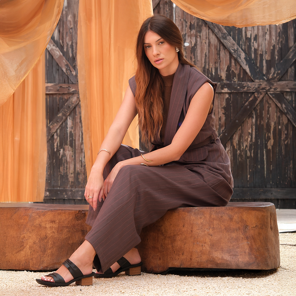 Sandália Salto Clarita em Couro Bison Preto - 16124BP