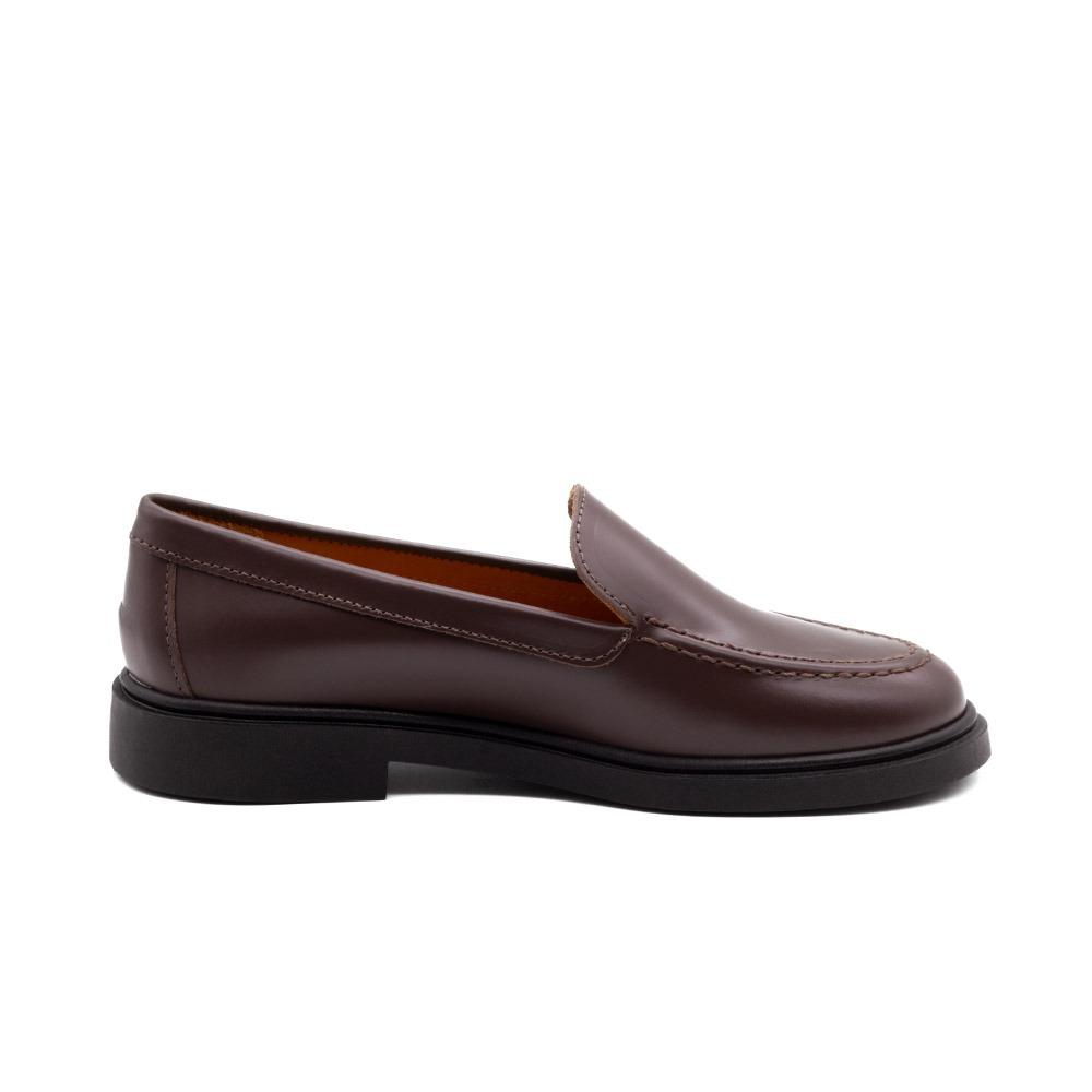 Sapato Feminino Loafer em Couro Box Marrom - 3900BM