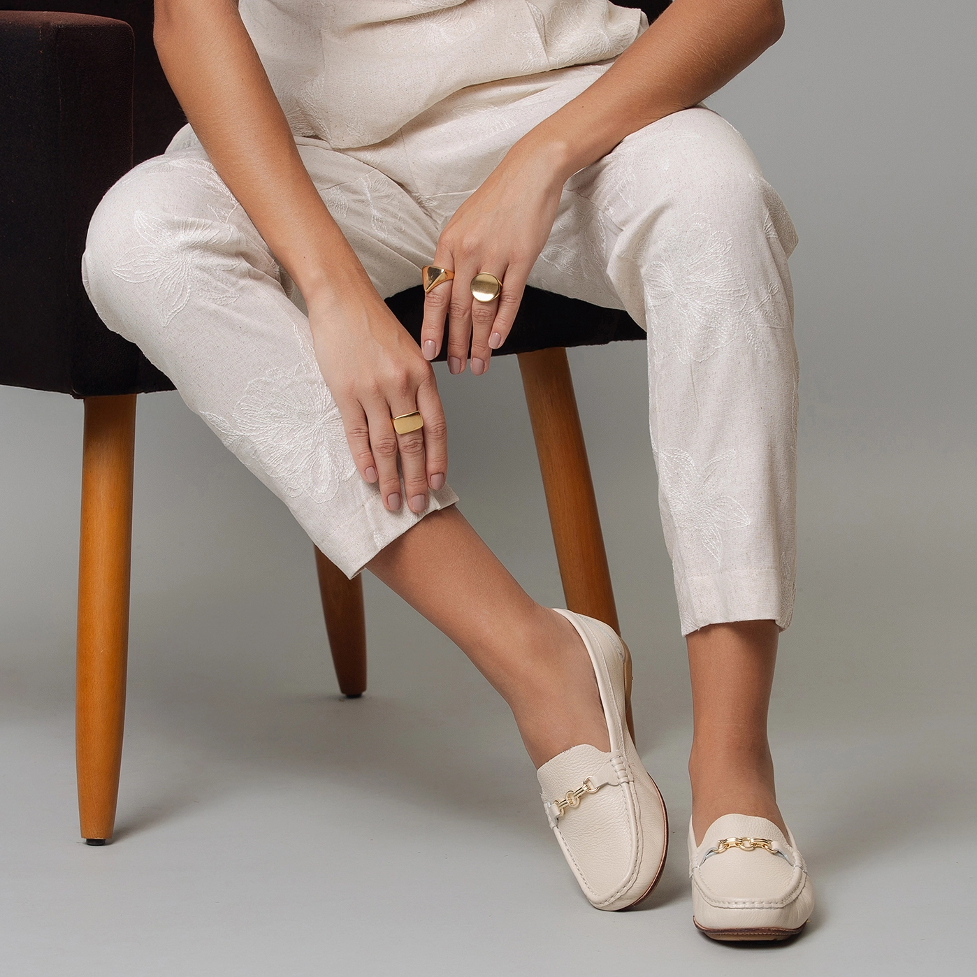 Mocassim Feminino Soleil em Couro Alfa Off White - 45018AO