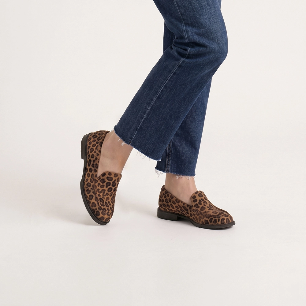 Sapato Feminino Loafer em Couro Nobuck Leopardo - 3900NL Sapato Feminino Loafer em Couro Nobuck Leopardo - 3900NL