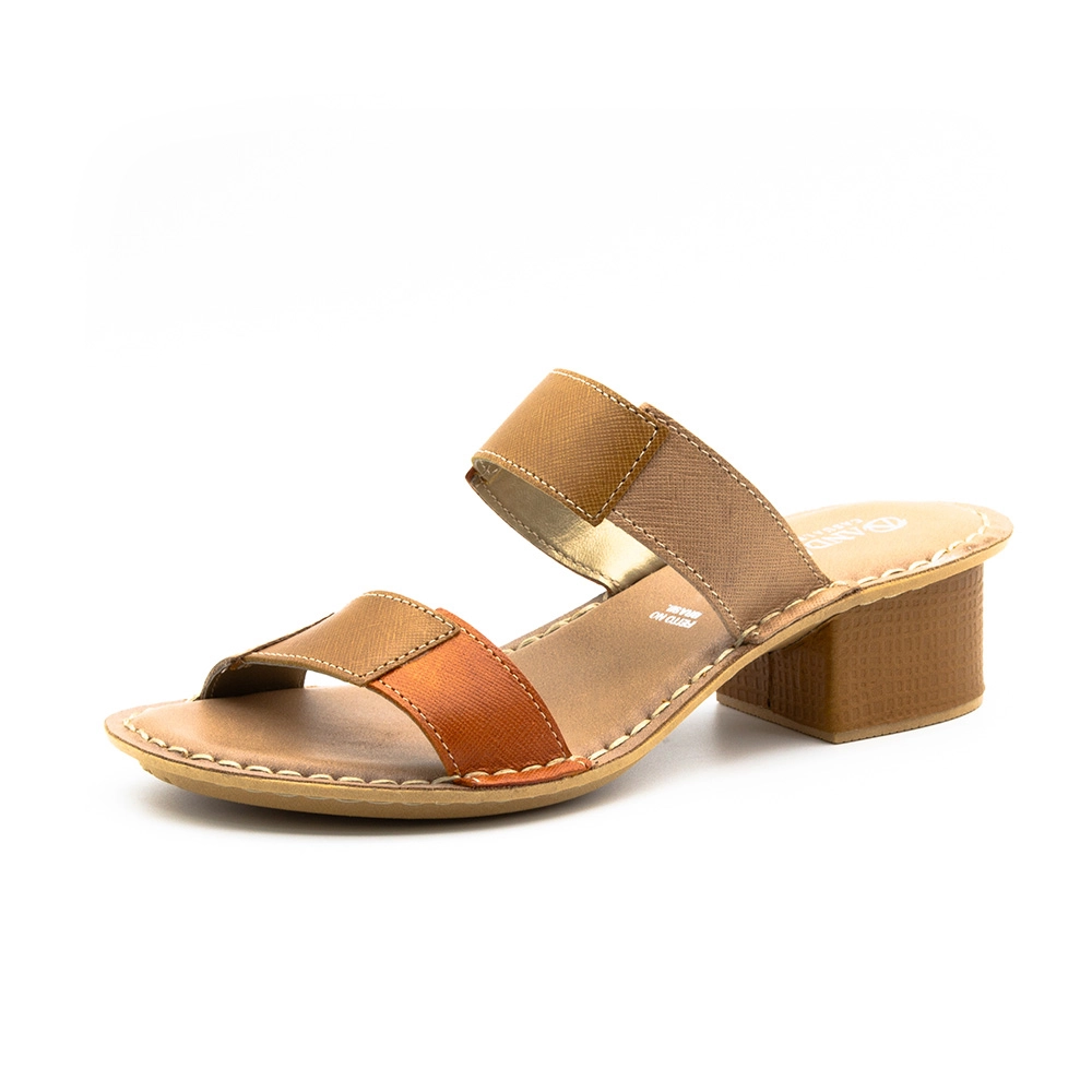 Tamanco com Salto Bloco Ágape em Couro Safira Bege - 16117SNG Tamanco com Salto Bloco Ágape em Couro Safira Bege - 16117SNG